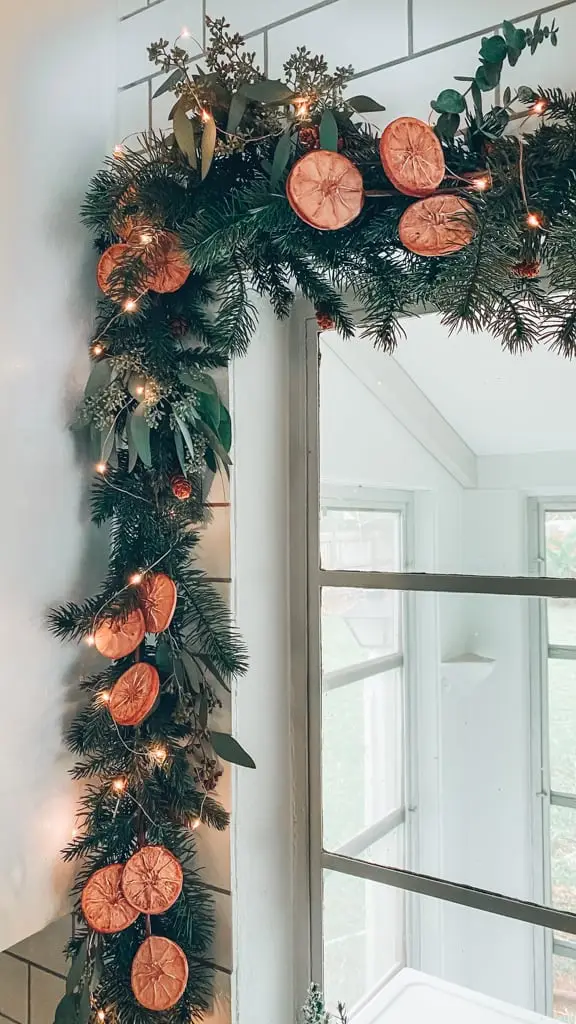 Christmas Garland, Tree and Other Holiday Décor in our Bungalow