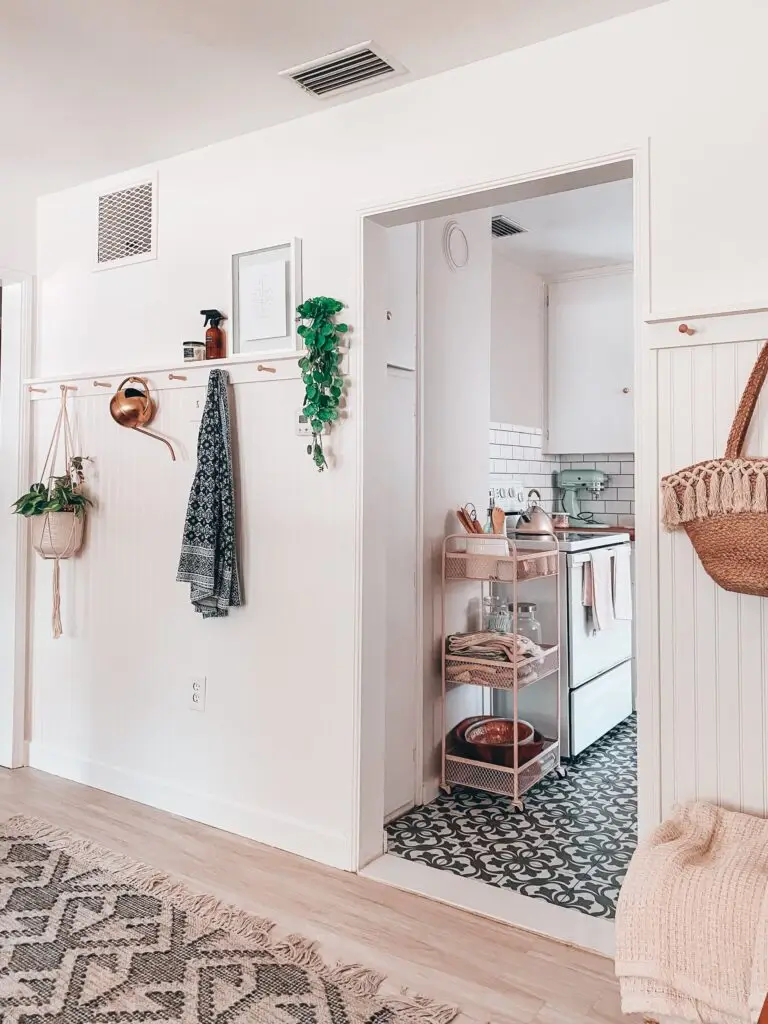 DIY Beadboard Feature Wall with Shaker Pegs