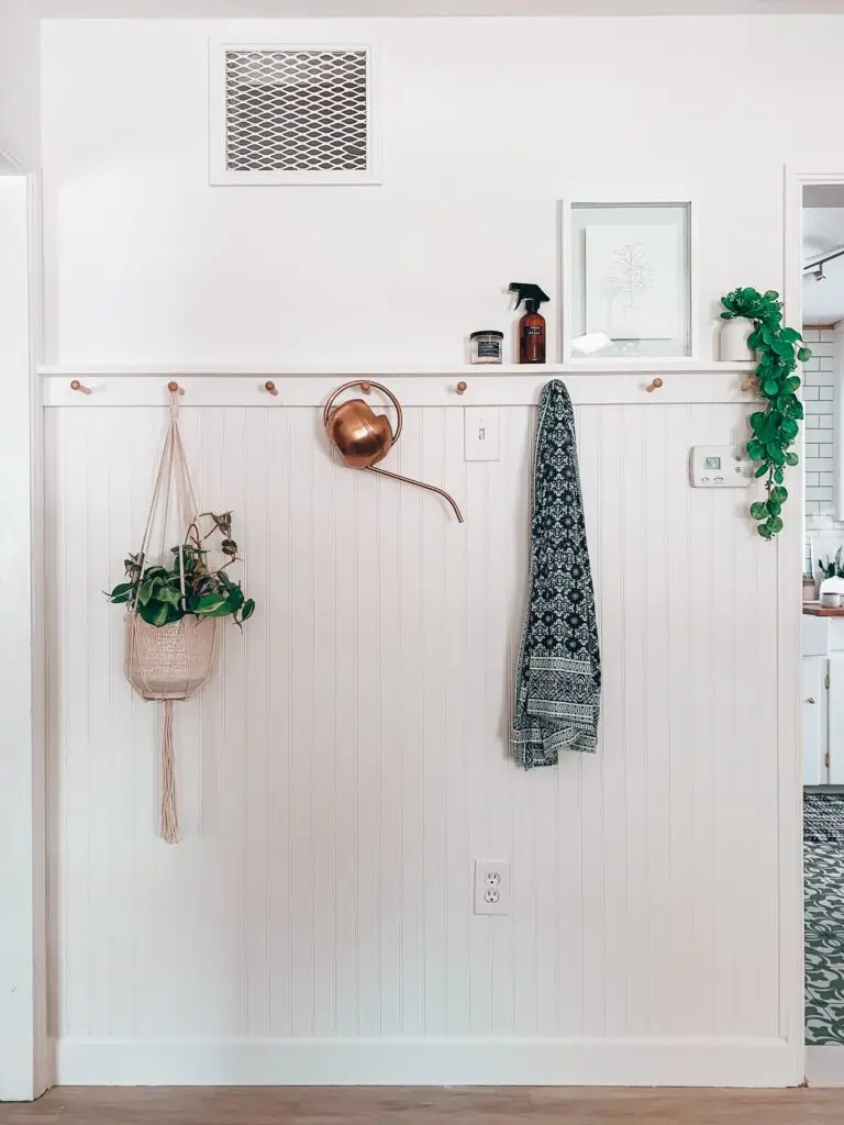 DIY Beadboard Feature Wall with Shaker Pegs