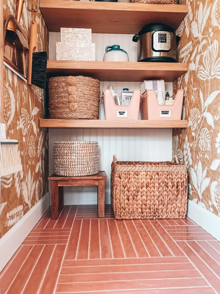 Laundry Room Closet