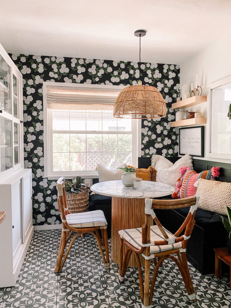 Best Wallpaper Tips - Kitchen Dining Nook with Floral Wallpaper ...