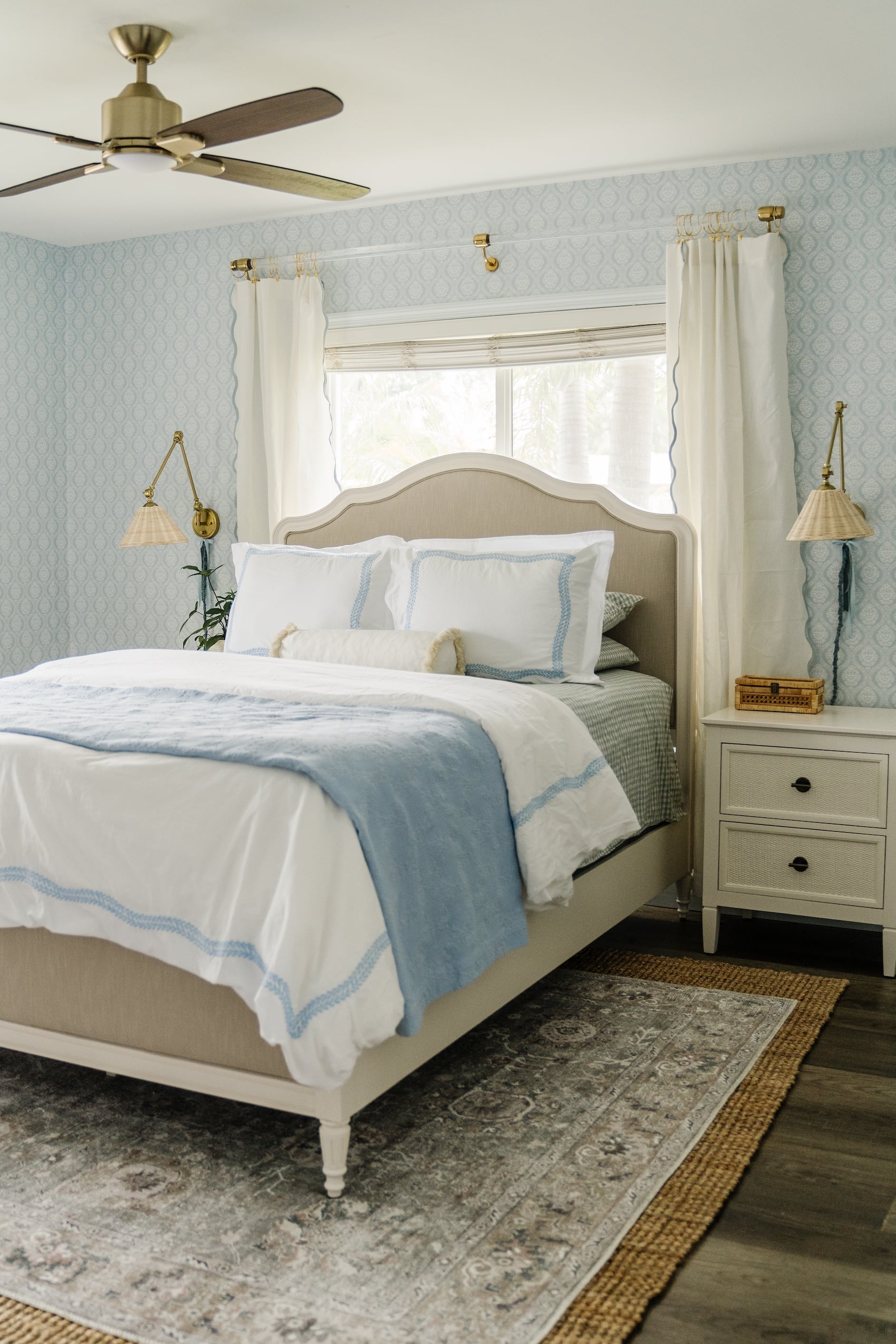 Blue Wallpaper in Primary Bedroom - Blushing Bungalow | So Cute You'll Blush ☺️